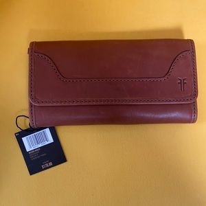 NWT Frye Melissa Wallet